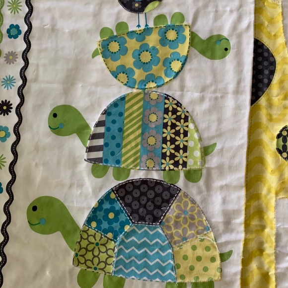 Handmade baby quilt - Picture 4 of 12